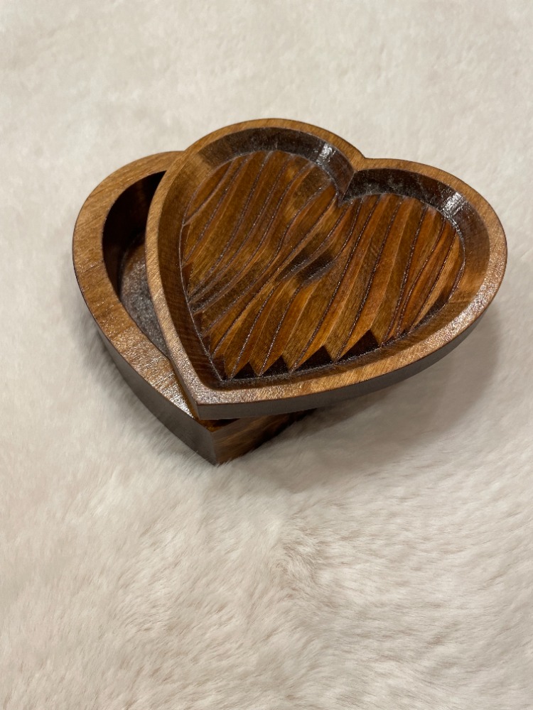 Heart shaped jewelry box - Image 4