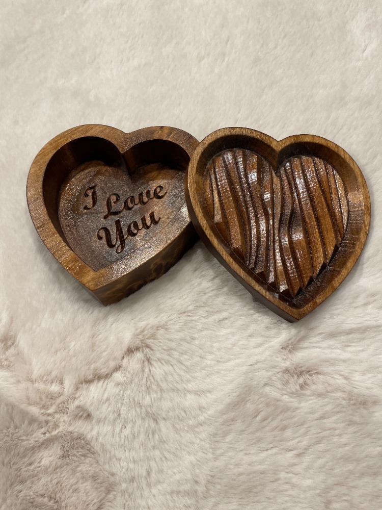Heart shaped jewelry box - Image 5